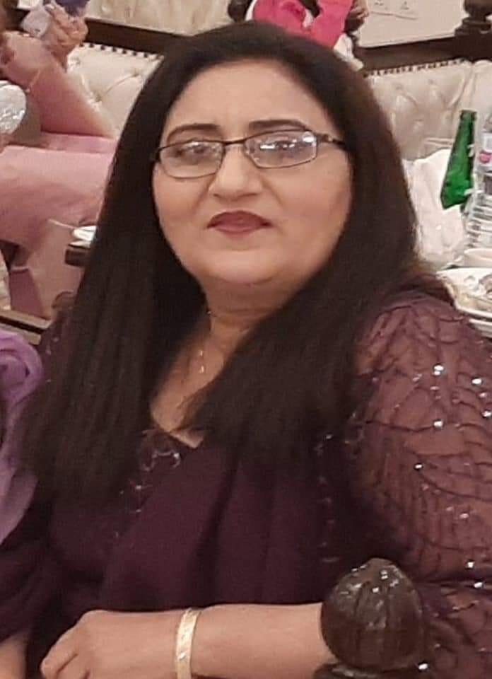 ڈاکٹر غزالہ صاحبہ نشتر میڈیکل کالج میں فارماکالوجی ڈیپارٹمنٹ کی سینئر ڈیمانسٹریٹر کل رات کرونا کی وجہ سے نشتر ہسپتال میں وفات پا گئیں
